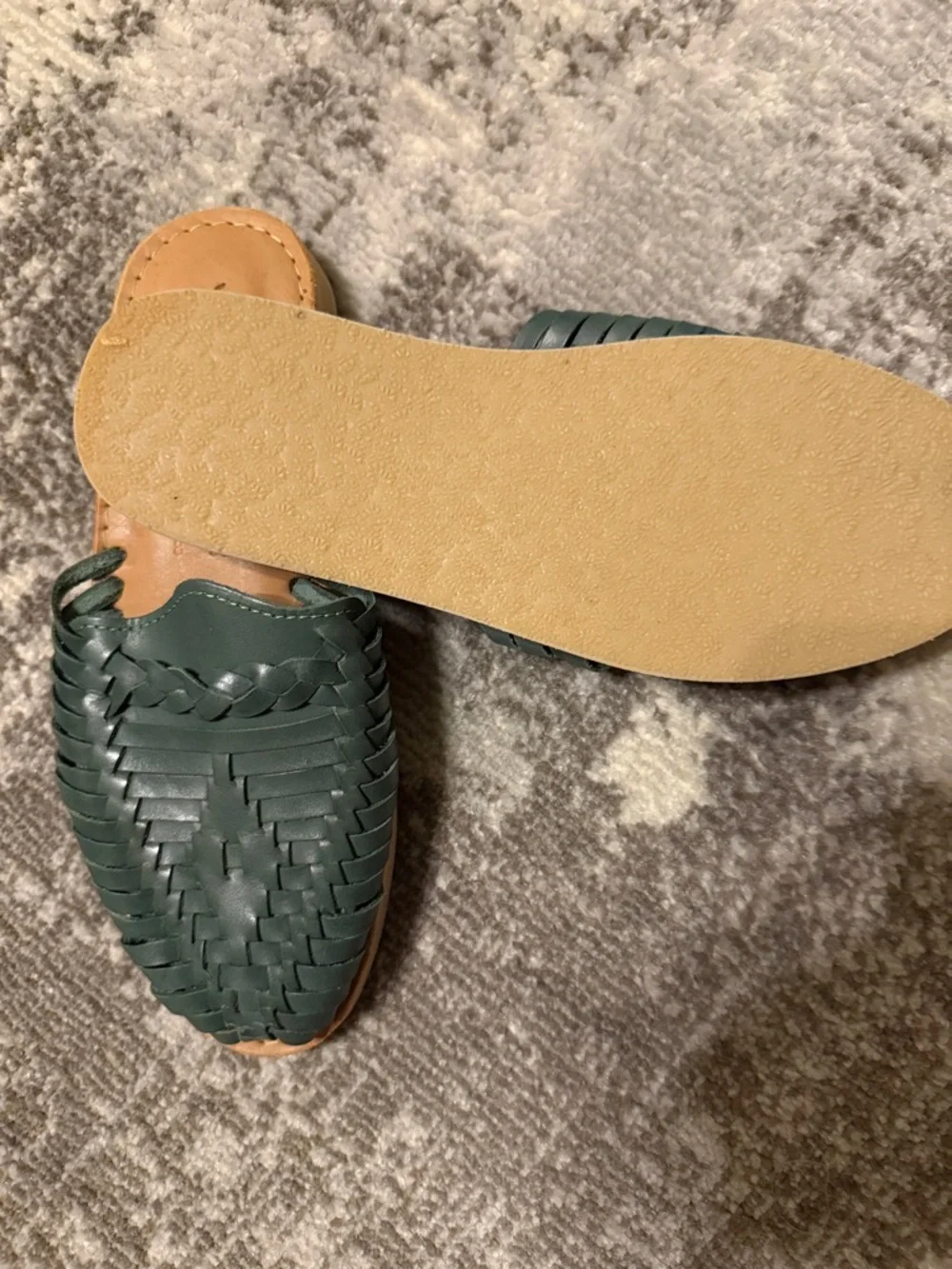 New size 8, turquoise green , leather, woven slides.. - Picture 5 of 7